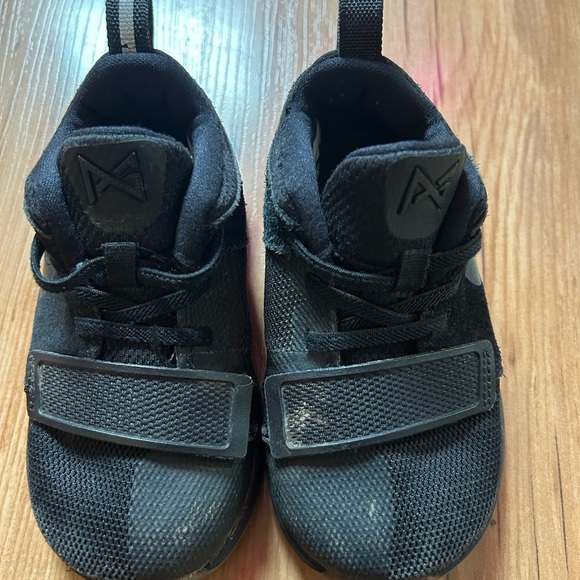 Nike Kids 8C Sneakers Black Velcro Paul George - Picture 1 of 5